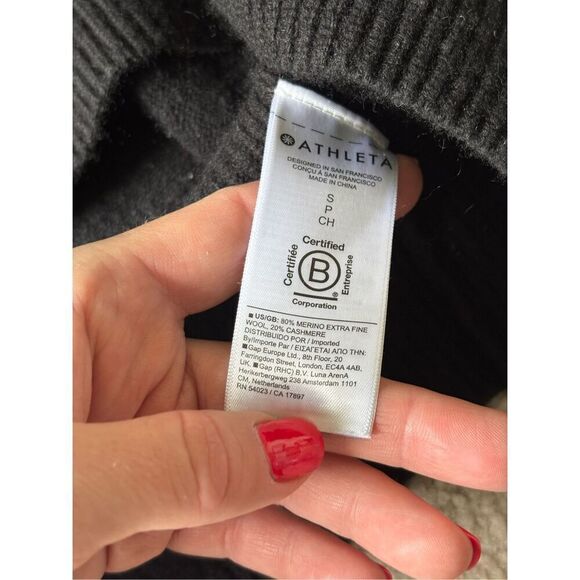 Athleta WOOL CASHMERE ASPEN TURTLENECK SWEATER size S Black - Picture 10 of 10